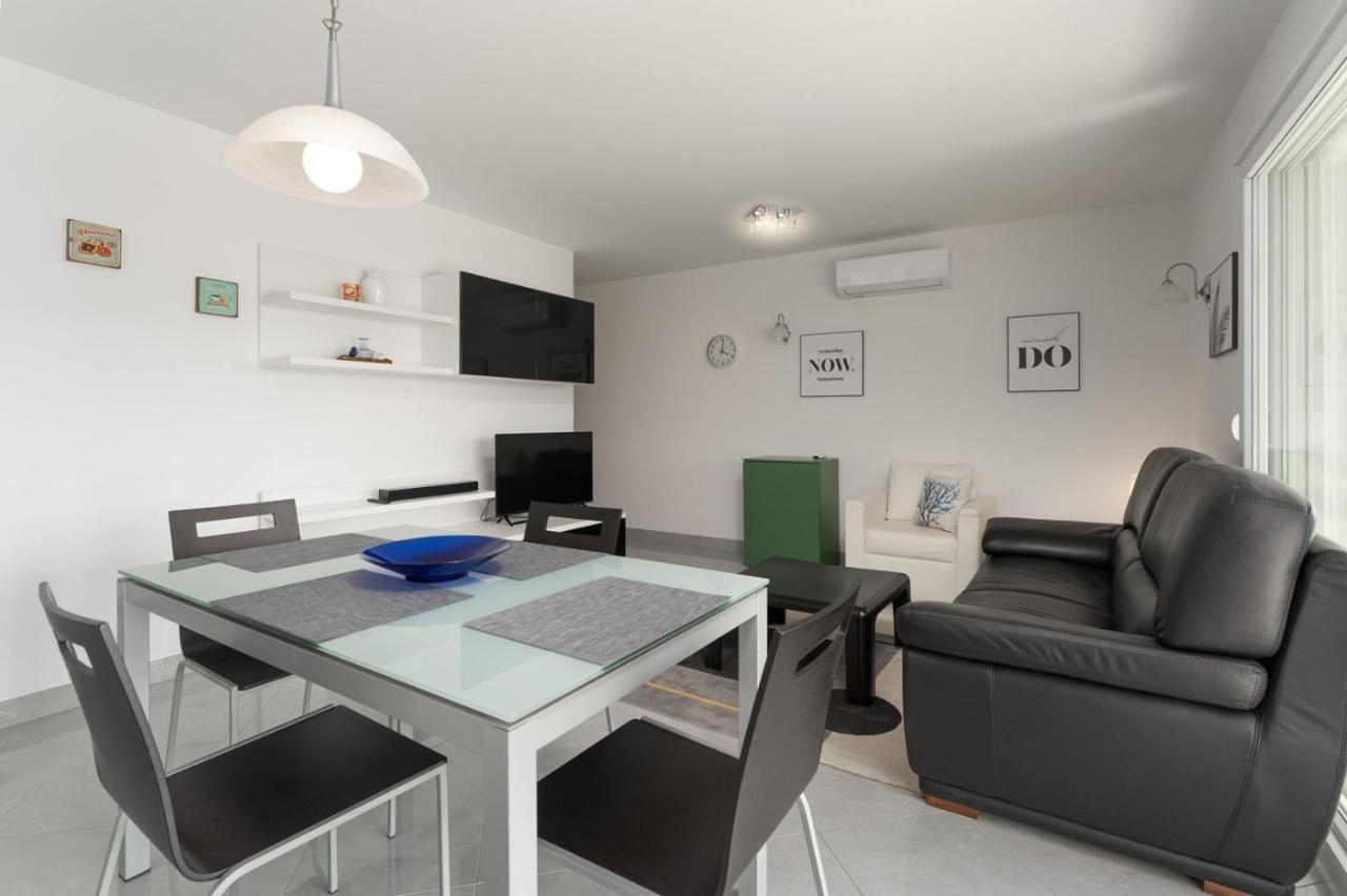 Apartment Sky By Seeadria Agency Novigrad  Bagian luar foto