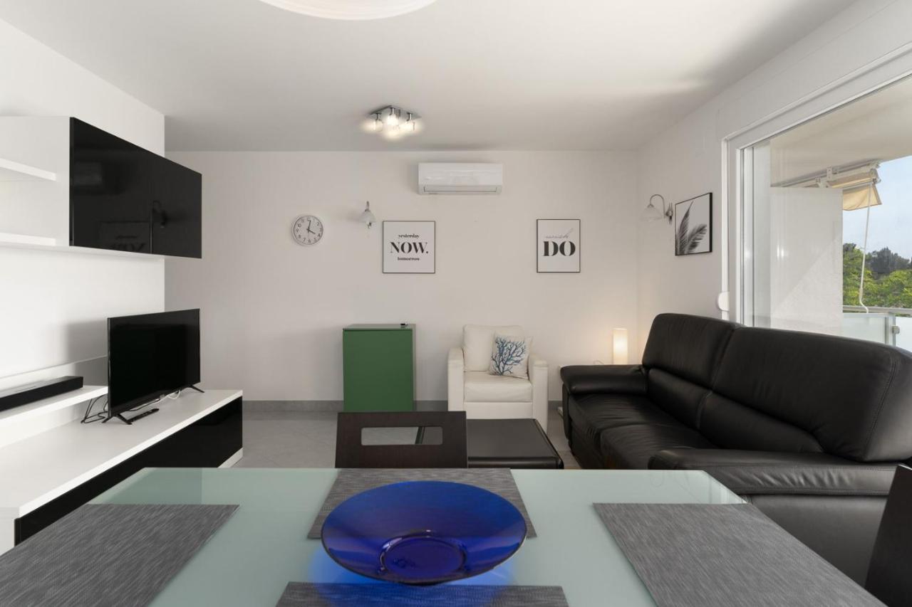Apartment Sky By Seeadria Agency Novigrad  Bagian luar foto
